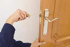 Lock Locksmith Tech Port Orange, FL 386-313-8218 - lock-changing